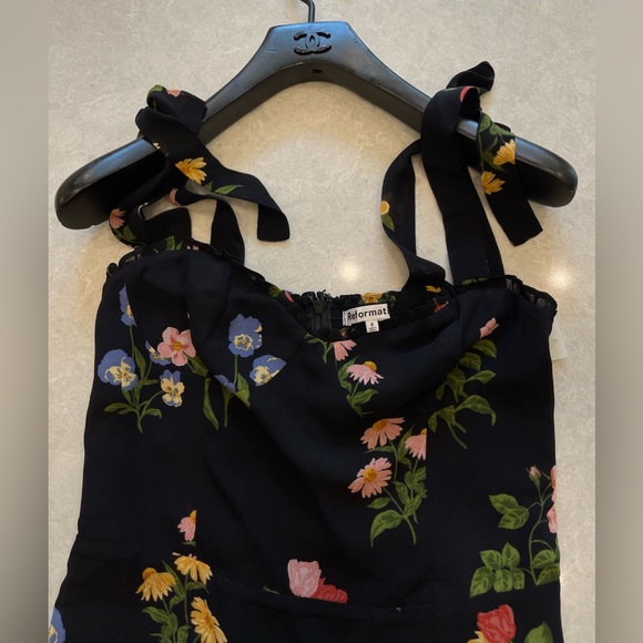 Reformation Summer Floral Cocktail Christine Dress in Night Bloom Size 8 - Picture 3 of 7